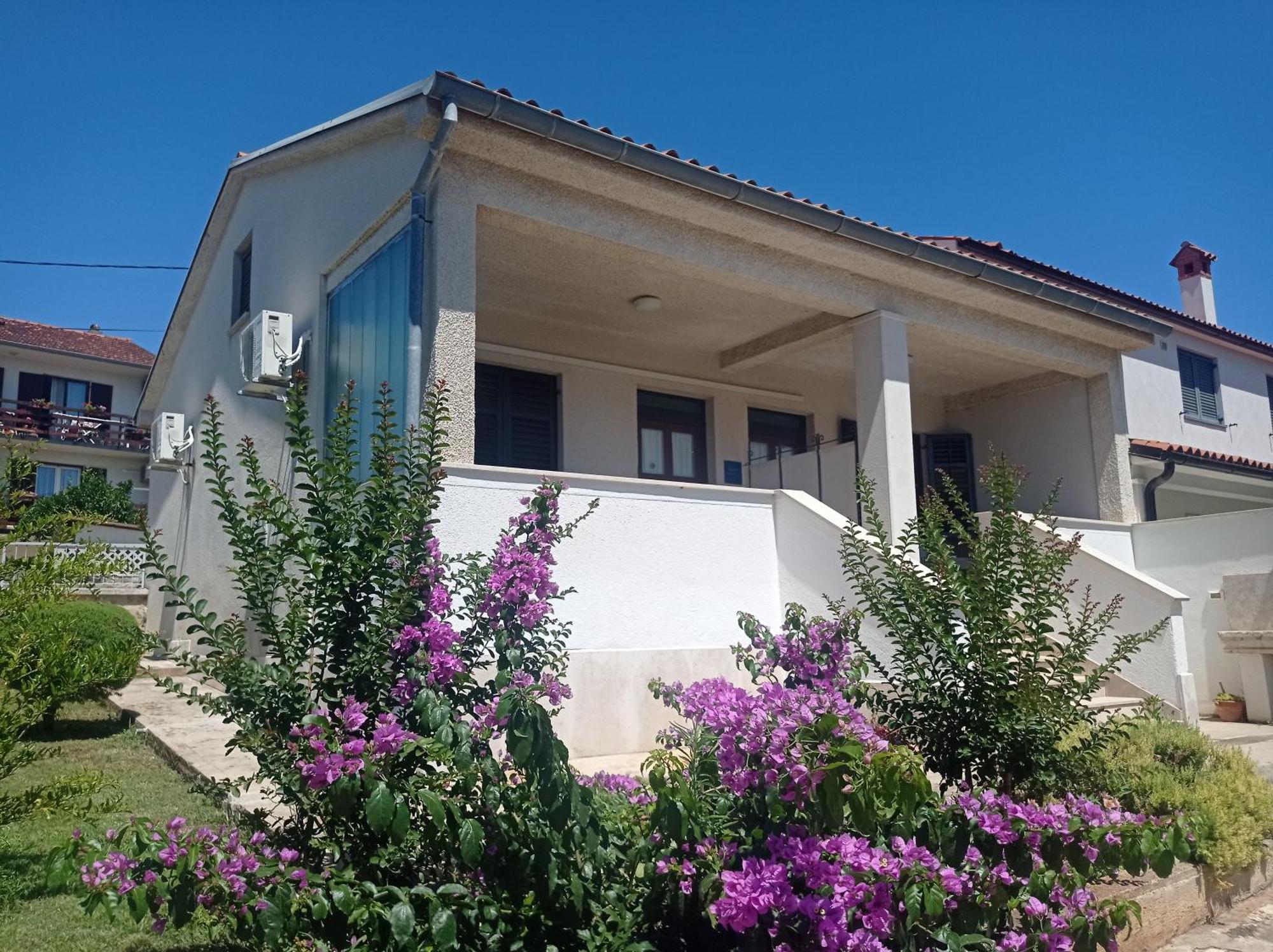 Apartma Antonia *