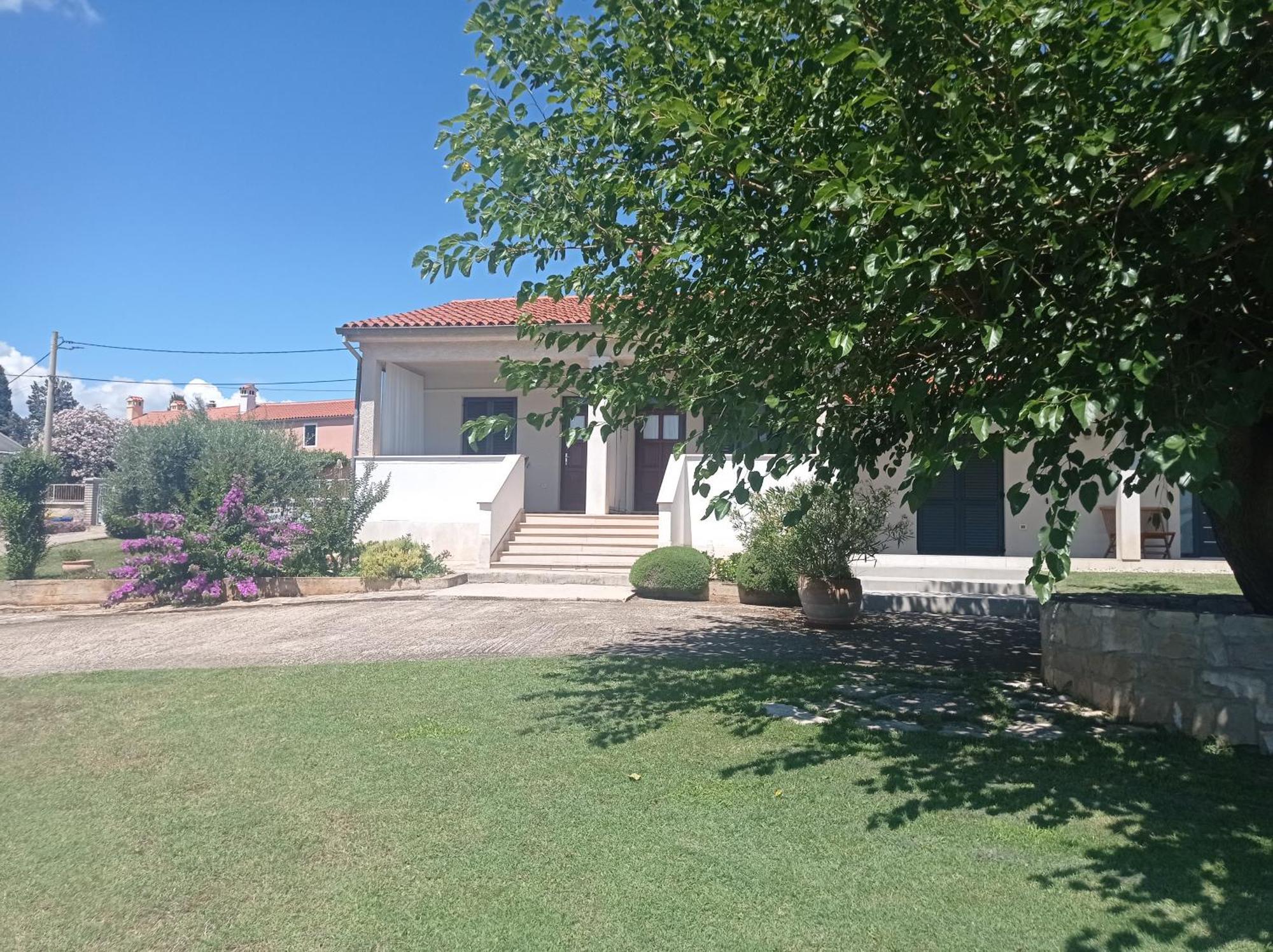 Apartma Antonia *